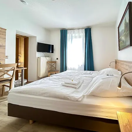 Keller Hoehe 3* Andernach