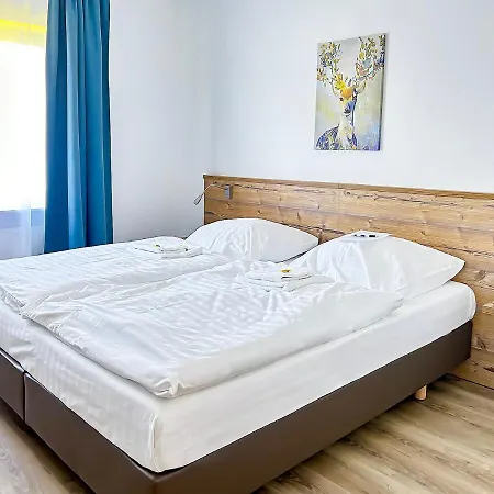 Oda ve Kahvaltı Keller Hoehe 3*