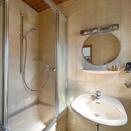 Oda ve Kahvaltı Keller Hoehe